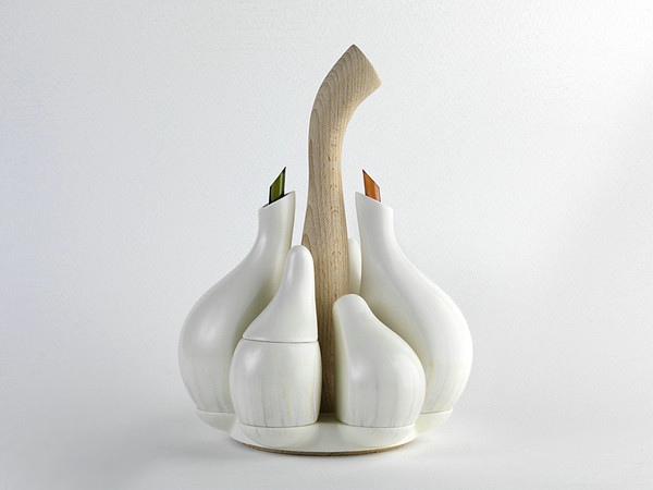 以蒜为主题的陶瓷调味瓶工艺