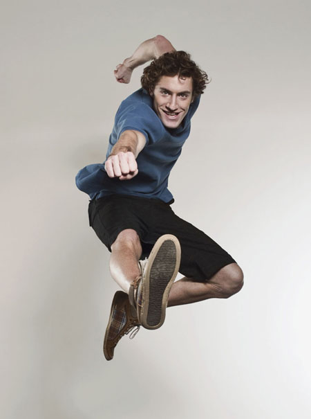 ps制作夸张风趣的人物海报